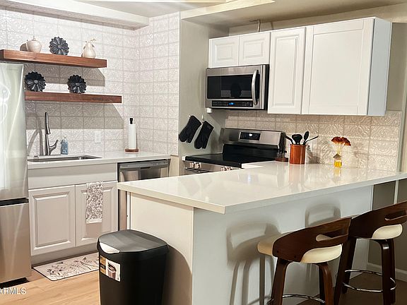 5th image of 4750 N CENTRAL Avenue #14P