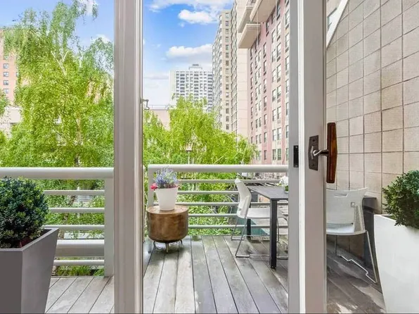 103 West 89th Street 4A image 3 of 15