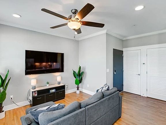 4th image of 4405 Kentucky Ave #302