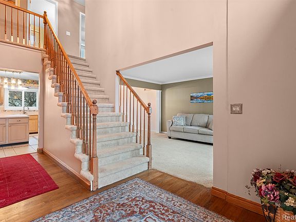 2nd image of 3175 Lexham Ln