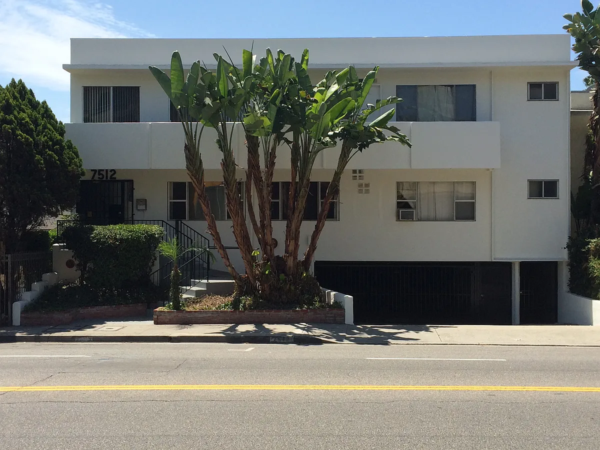 Building Photo - 7512 Fountain Ave