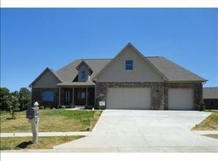 5600 Harness Dr, Greenwood, IN 46143