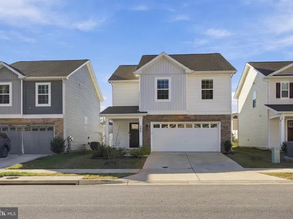 322 Forest Edge Ave, La Plata, MD 20646