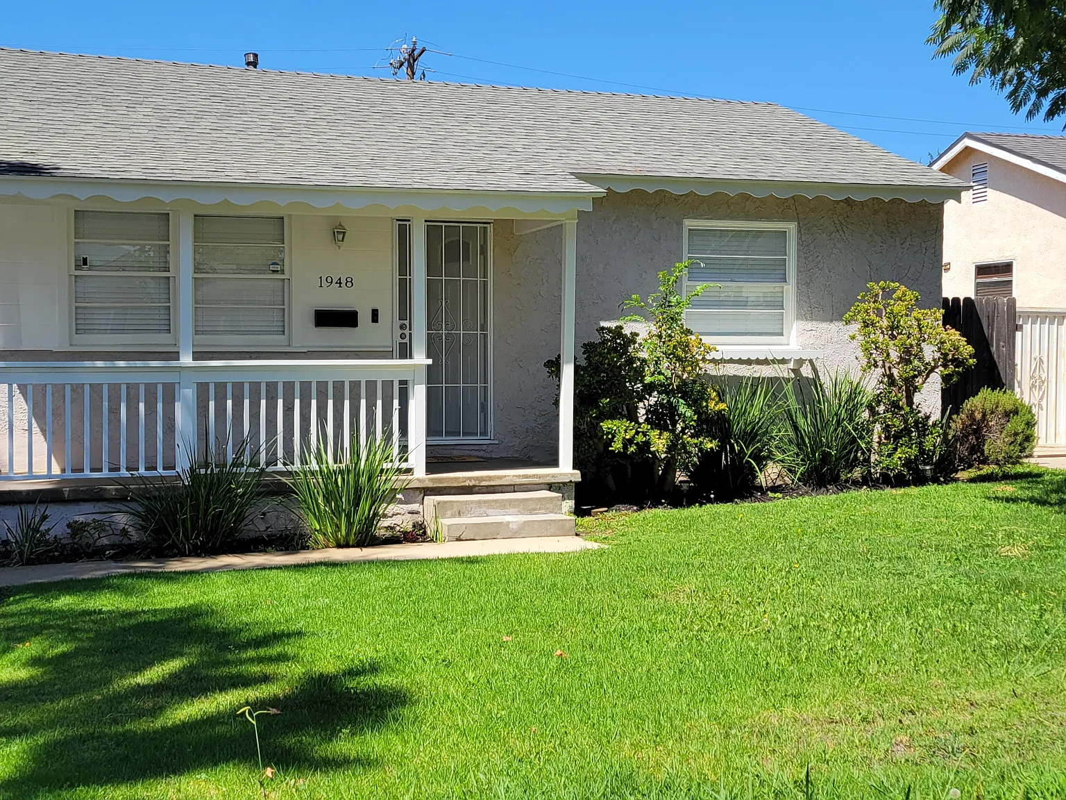 2 bed, 873 sqft, $3,500 — Photo 1