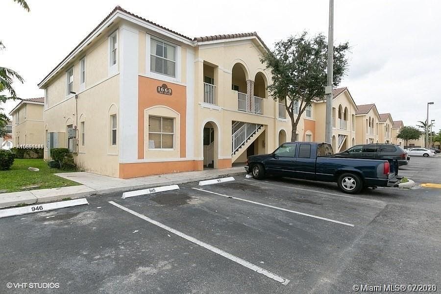 2nd image of 1660 SE 29th St Unit 107