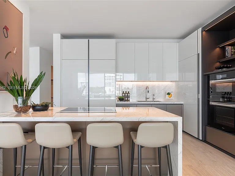 5 Grove Isle Dr #S201 — Photo 11