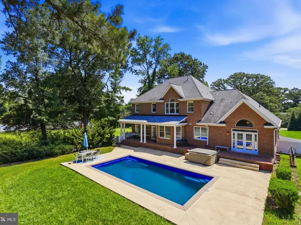 5248 Clifton St, Alexandria, VA 22312