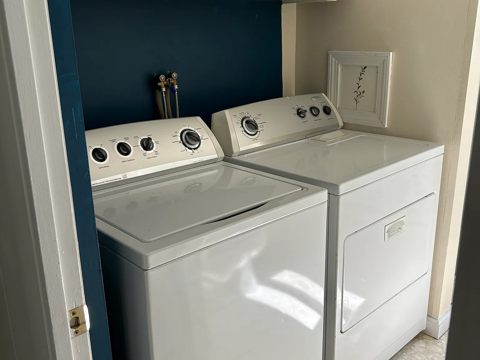 2 bed, 700 sqft, $1,600 — Photo 1