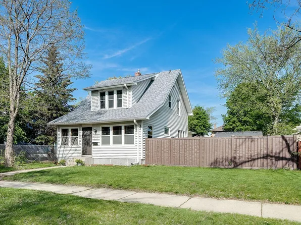 231 6th Ave S, South Saint Paul, MN 55075