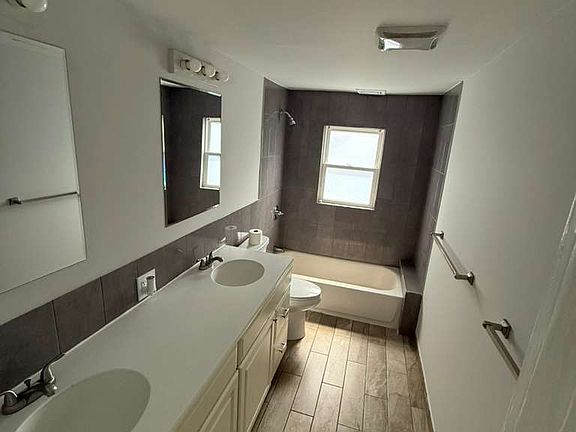 2nd image of 182 Hewitt St