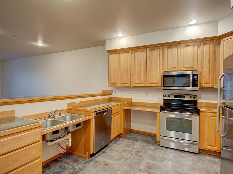 1850 SW Scenic Heights St #B102 — Photo 1