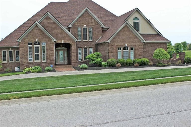 1st image of 1006 Royal Crest Dr