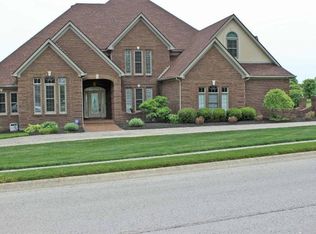 1006 Royal Crest Dr, Richmond, KY 40475