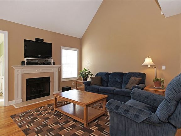 5th image of 87 Meadow Oaks Cir