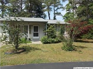 4 Attleboro Ln, Manchester Township, NJ