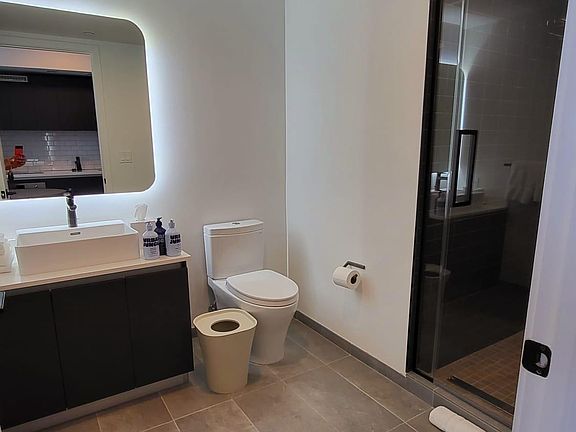 5th image of 227 NE 2nd St Unit 2907
