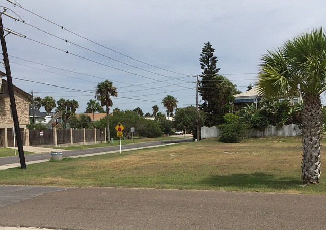 1st image of 108 E Cora Lee Dr