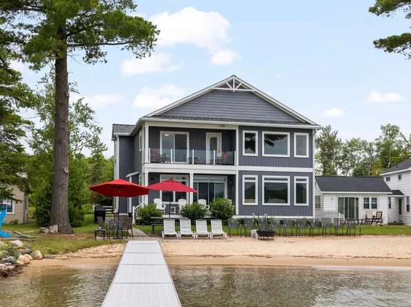 7398 Crystal Beach Rd NW, Rapid City, MI 49676