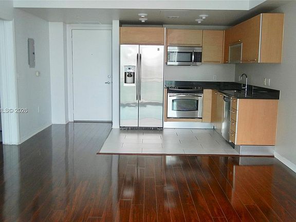 3rd image of 951 Brickell Ave APT 2509