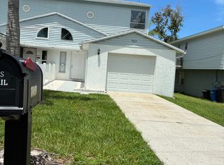 7023 Oakwood Dr, New Port Richey, FL 34652