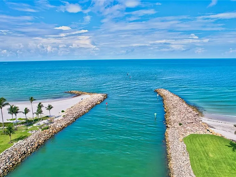 2400 Gulf Shore Blvd N #603 — Photo 38