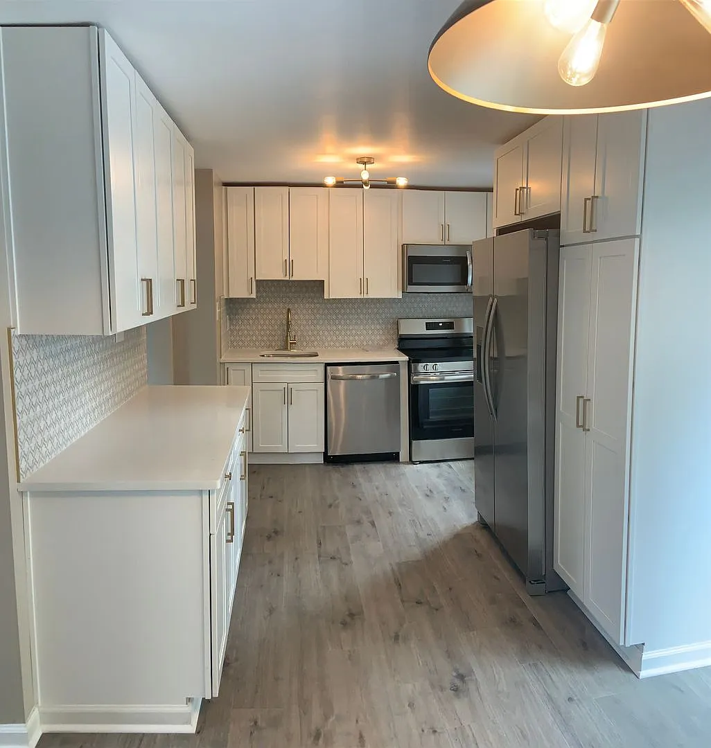 Beautiful 4-Bedroom Townhome for Rent in Desirable Cranberry Township! — Photo 2