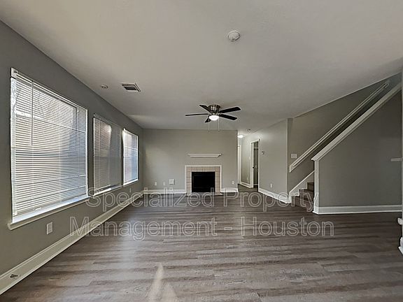 2nd image of 3934 Vauxhall Dr S