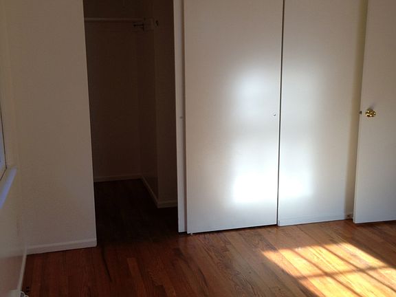 Maser Bed/Walk in Closet