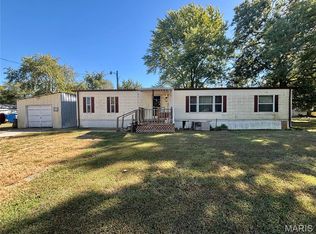 204 S Cherry St, Bellflower, MO 63333