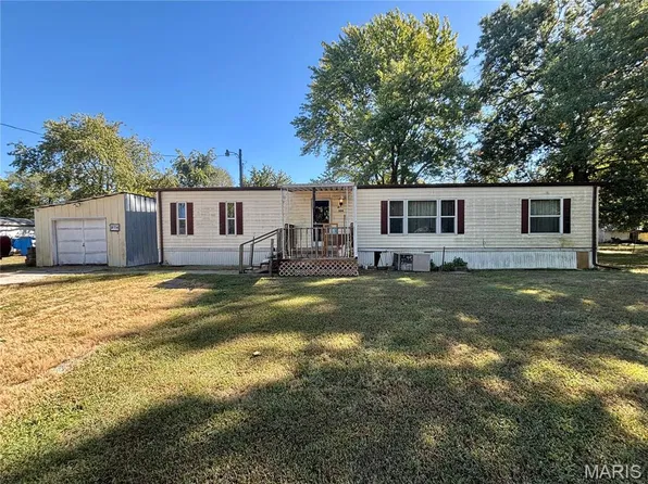 204 S Cherry St, Bellflower, MO 63333