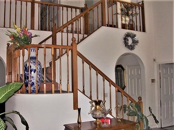 4th image of 2990 Peppertree Dr