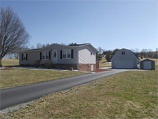 1st image of 1600 E Blue Grass Trl