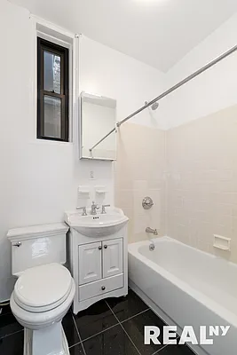 Rented by REAL New York | media 10