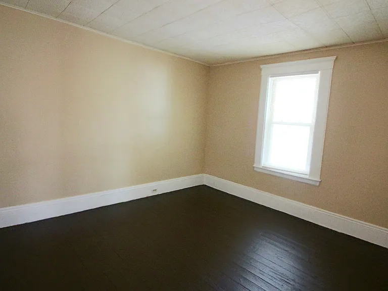 21 Hazel St #1 — Photo 8
