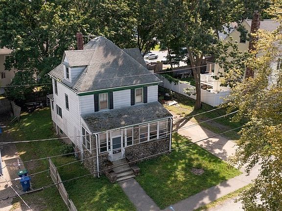 5th image of 65 Sherbrooke Ave