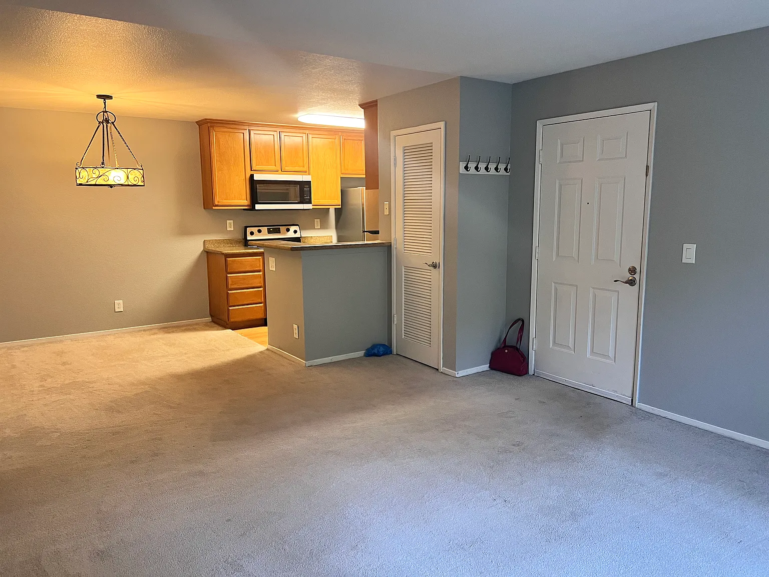 2 bed, 831 sqft, $3,200 — Photo 4
