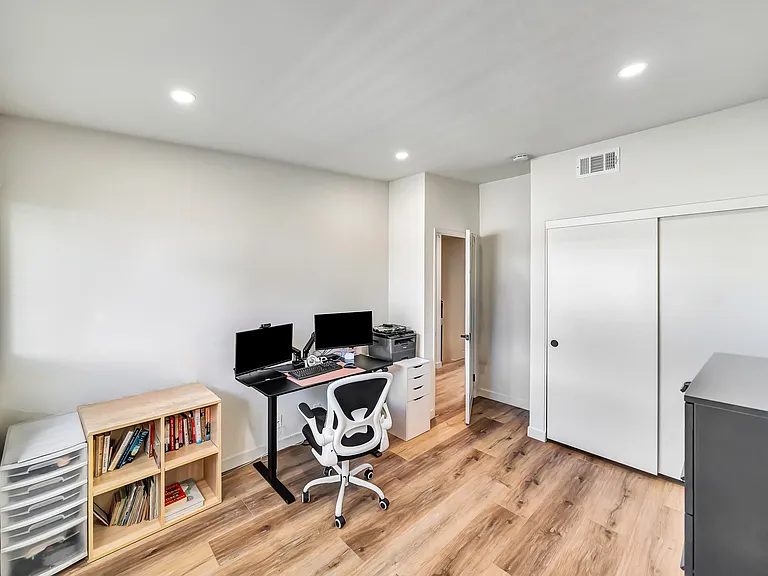 10231 Independence Ave — Photo 10
