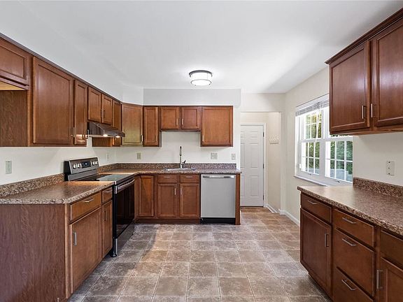 3rd image of 11586 Mark Twain Ln