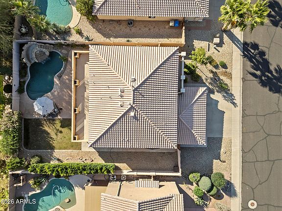 3rd image of 6419 W HONEYSUCKLE Drive