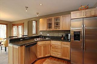 4th image of 630 White Trillium Dr NE