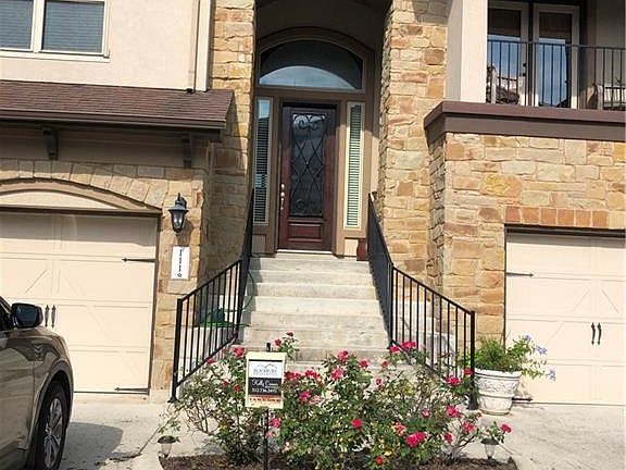 2nd image of 111 Roberto Dr #8B