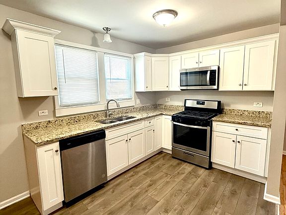 2nd image of 2613 W 89th Pl