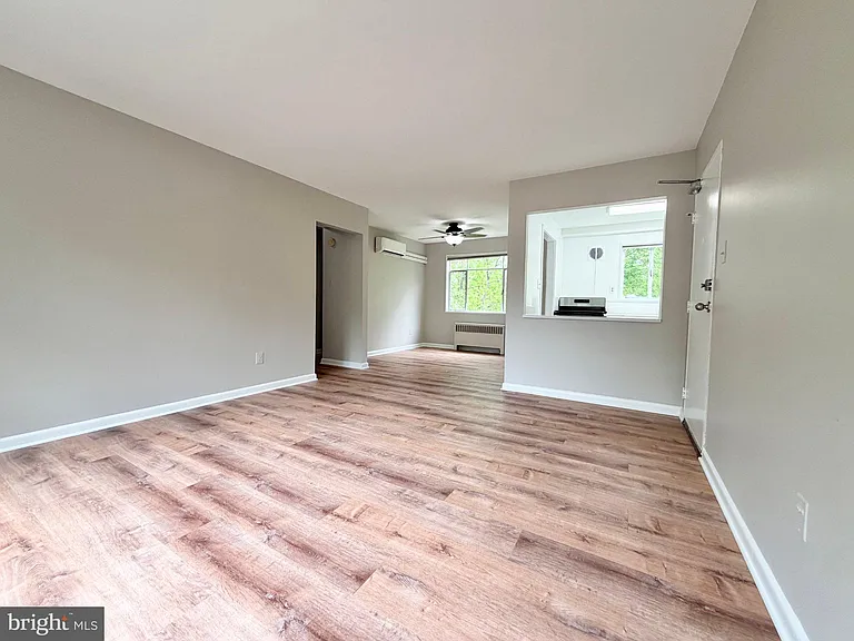 10305 Montrose Ave #M101 — Photo 5
