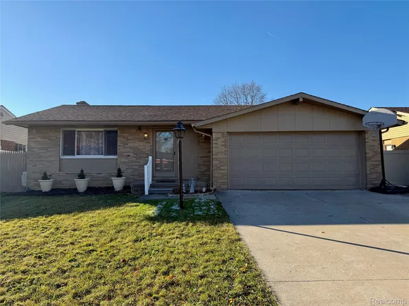 28428 Weddel Ave, Brownstown, MI 48183