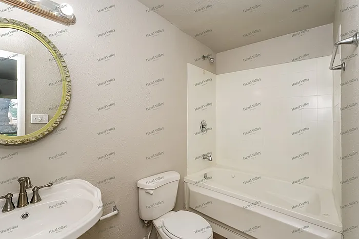 7604 Woodfield Rd — Photo 8