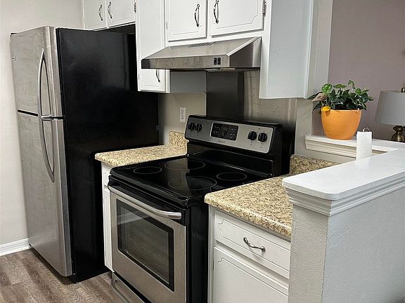 5th image of 8333 Country Walk Dr APT C