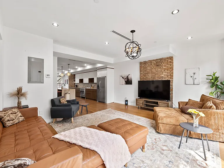 942 Pacific St #2 — Photo 7