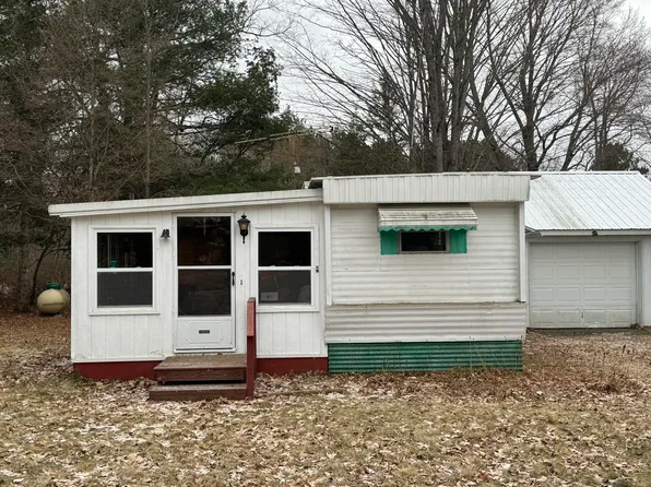 10601 Clyde Rd, Mesick, MI 49668