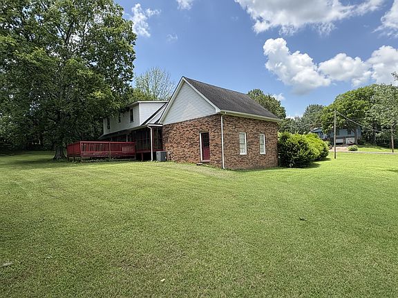 3rd image of 425 Centennial Ave