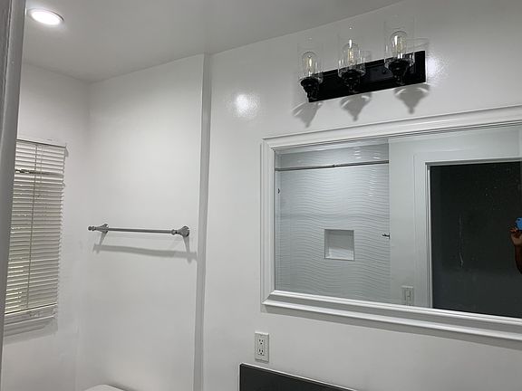 3rd image of 5315 Loma Linda Ave #2